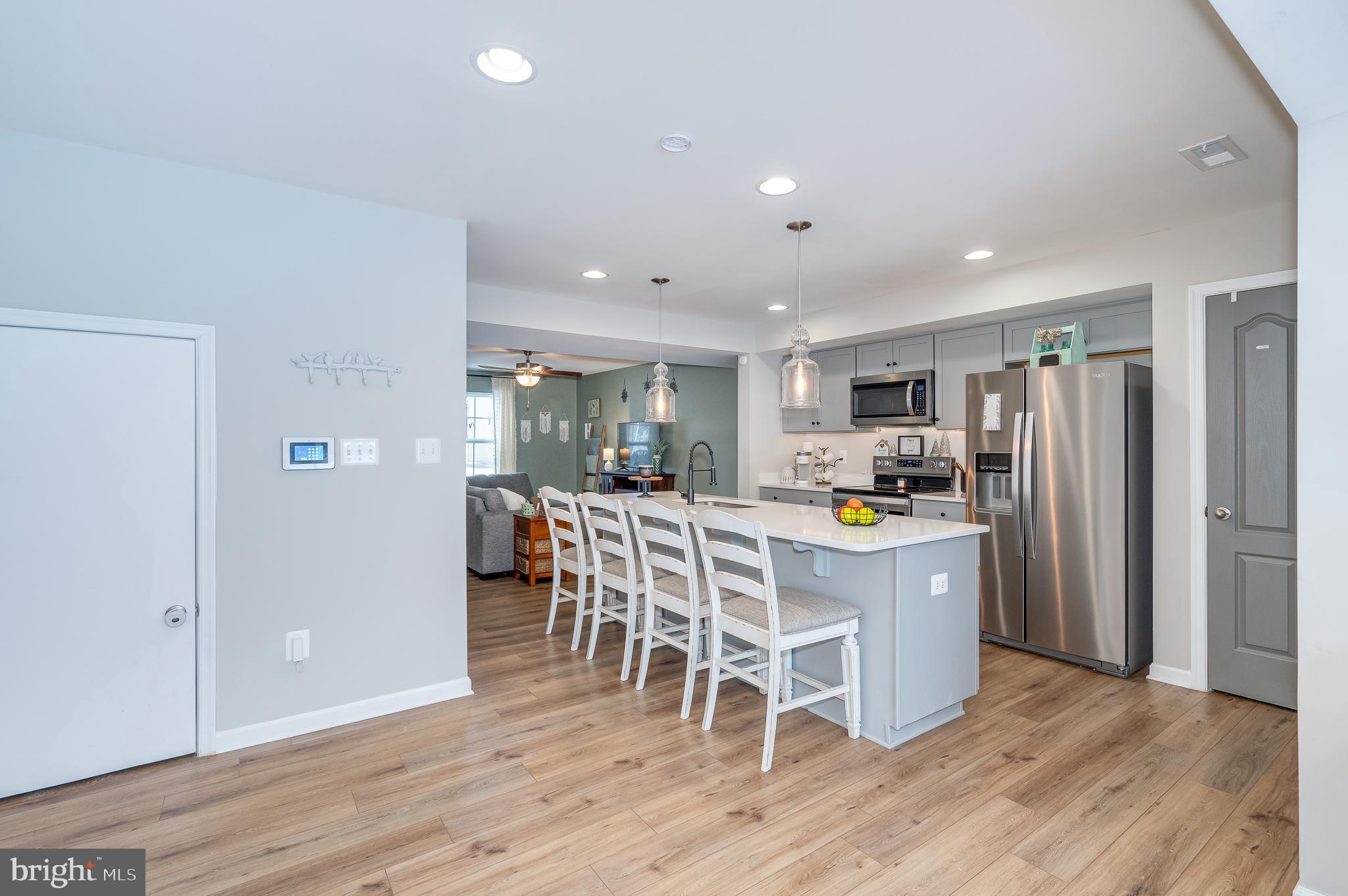 WHISPERING PINES - Residential