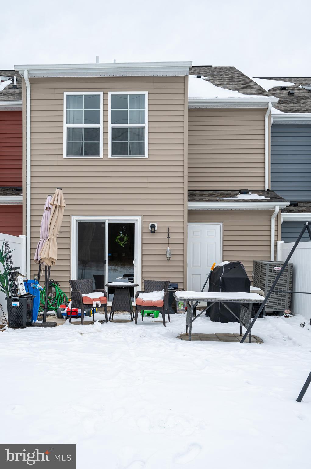 WHISPERING PINES - Residential