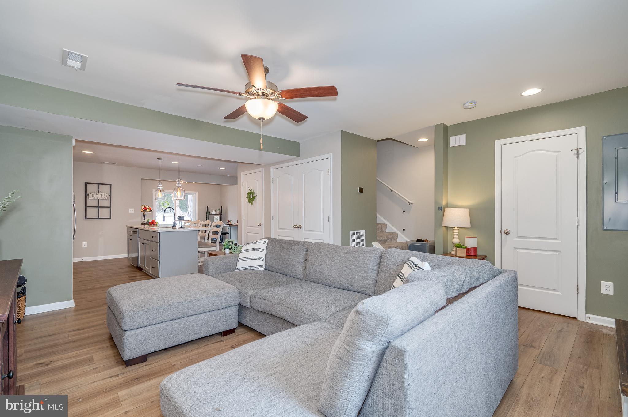 WHISPERING PINES - Residential