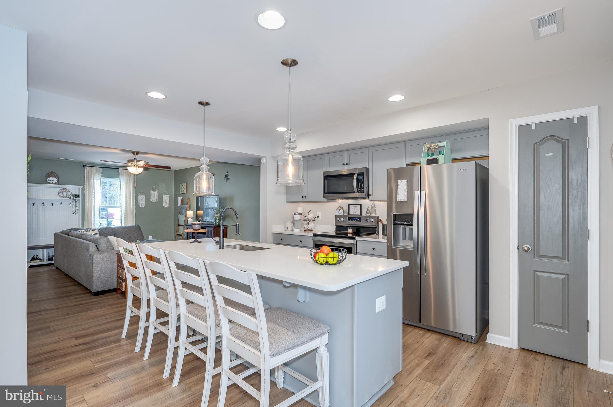 WHISPERING PINES - Residential