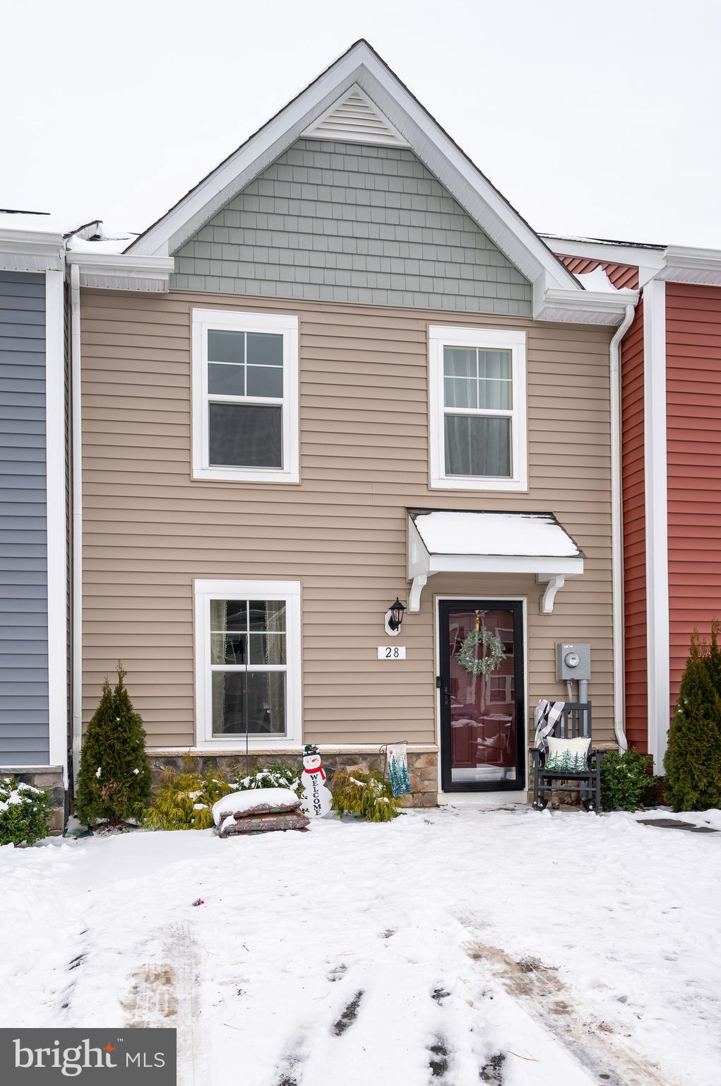 WHISPERING PINES - Residential