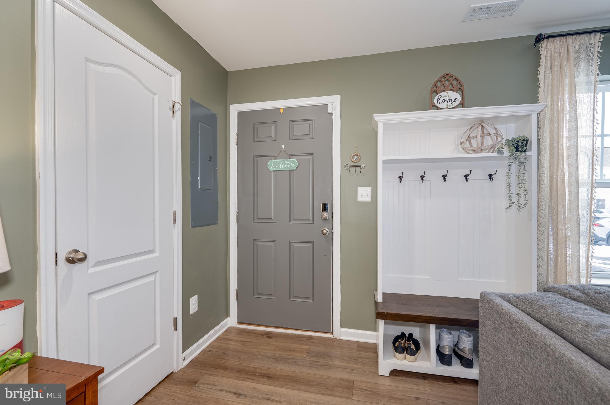 WHISPERING PINES - Residential