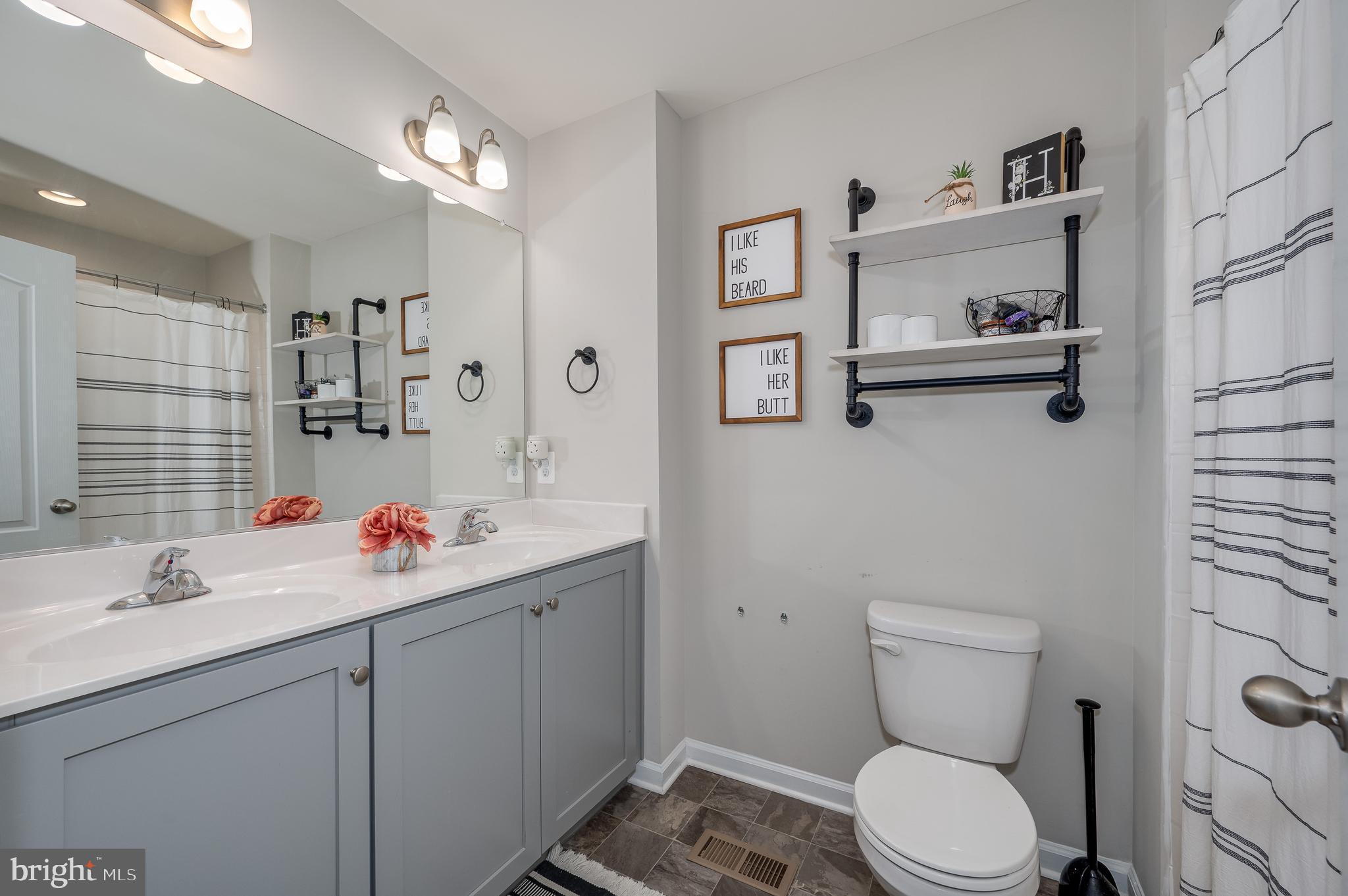 WHISPERING PINES - Residential