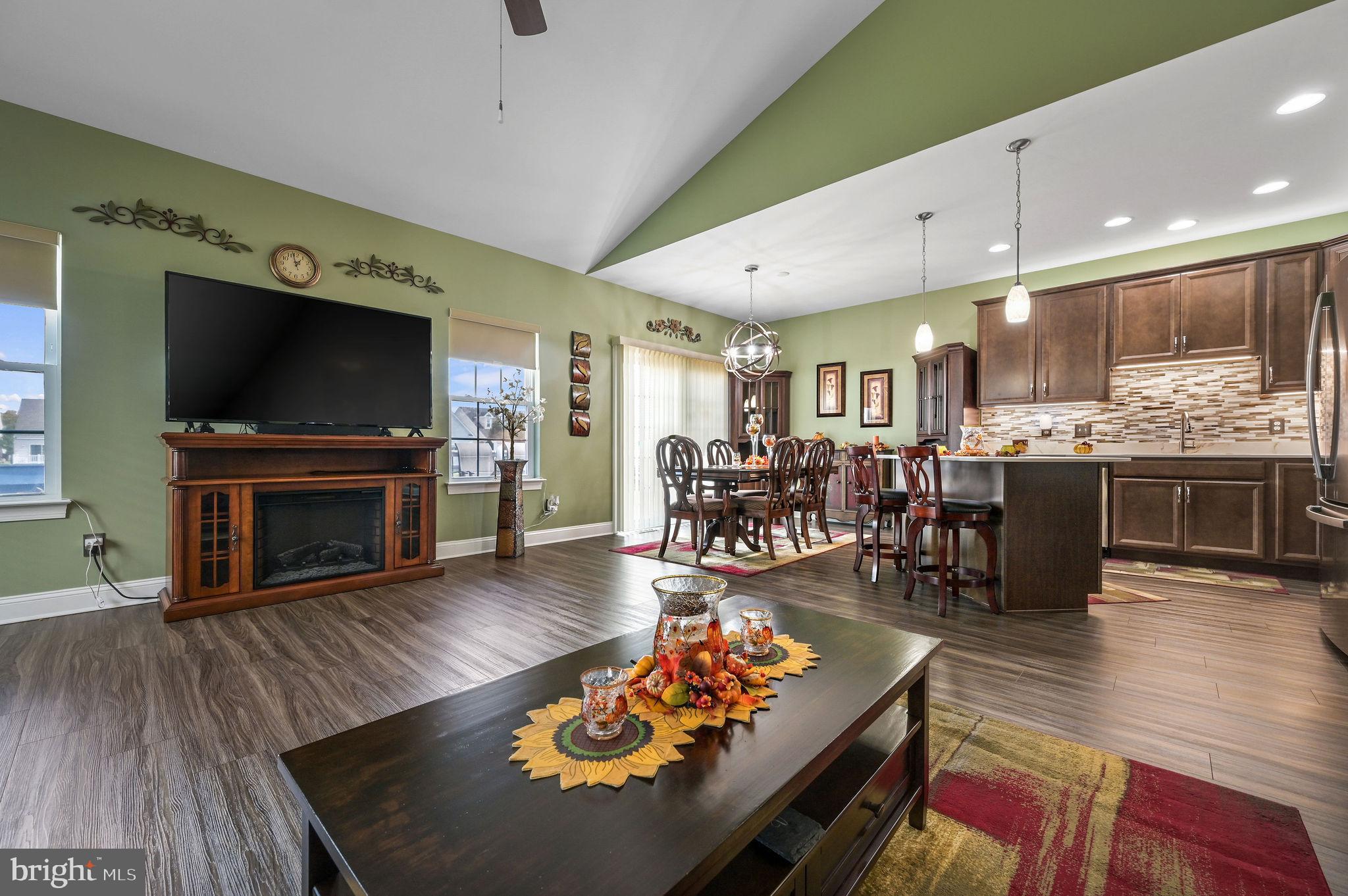 VILLAGE OF EASTRIDGE - Residential