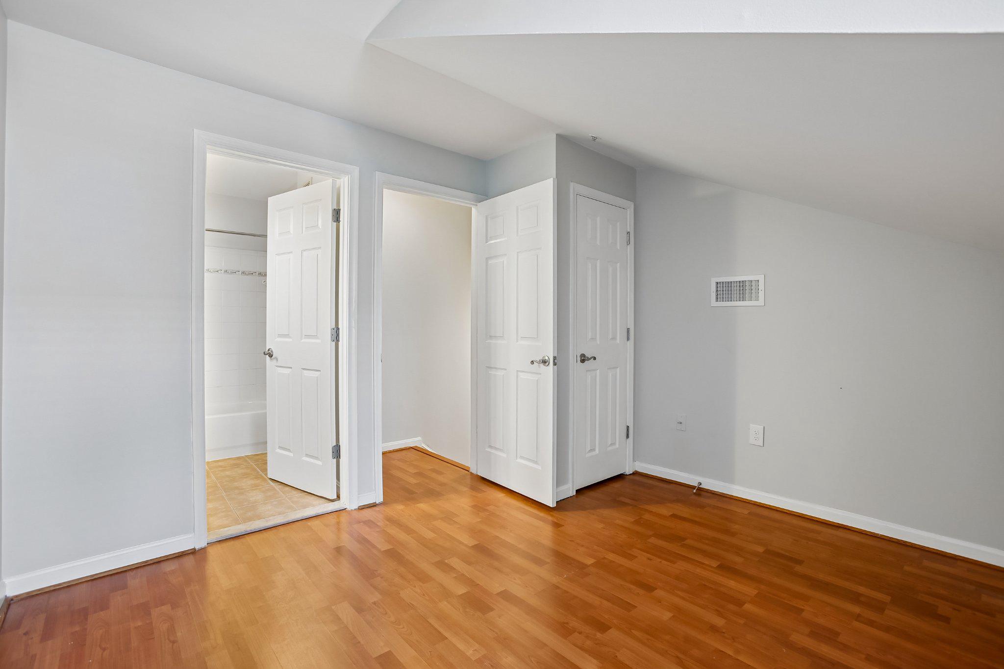COURTS AT WESCOTT RIDGE - Residential
