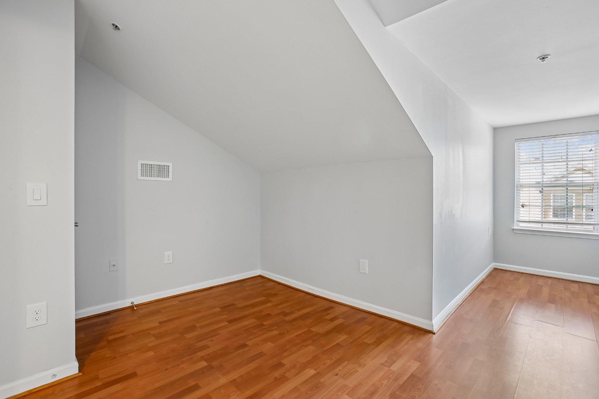 COURTS AT WESCOTT RIDGE - Residential