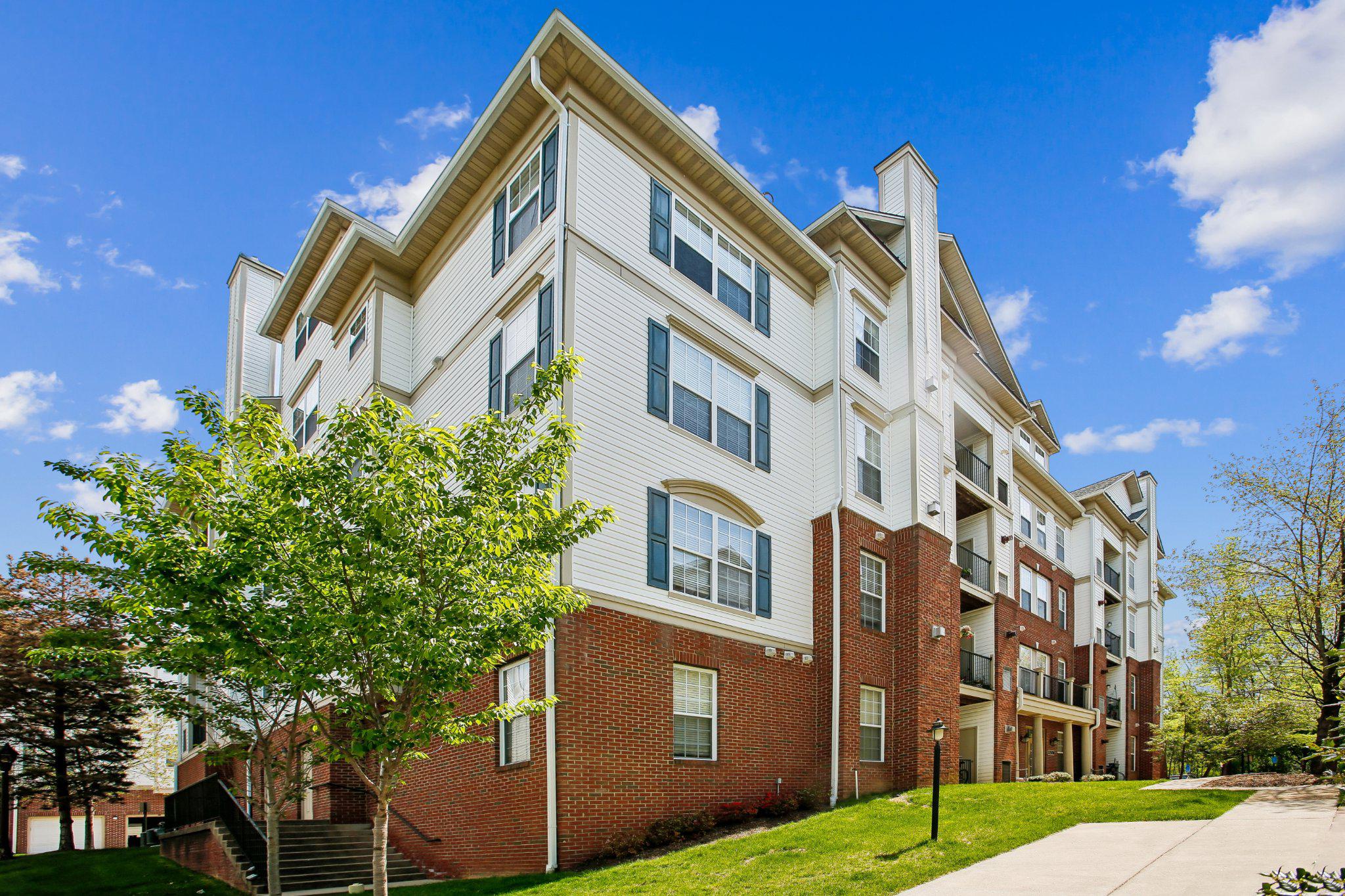 COURTS AT WESCOTT RIDGE - Residential