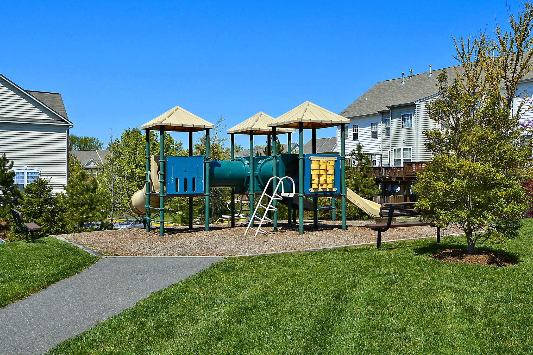 COURTS AT WESCOTT RIDGE - Residential