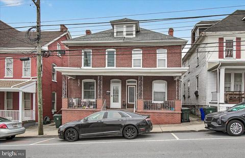 Townhouse For Sale - 907 W Washington Street<br/> HAGERSTOWN, MD 21740