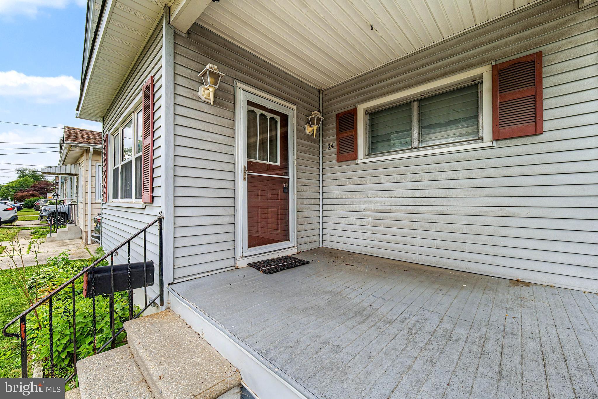 34 RIDGEWAY AVENUE