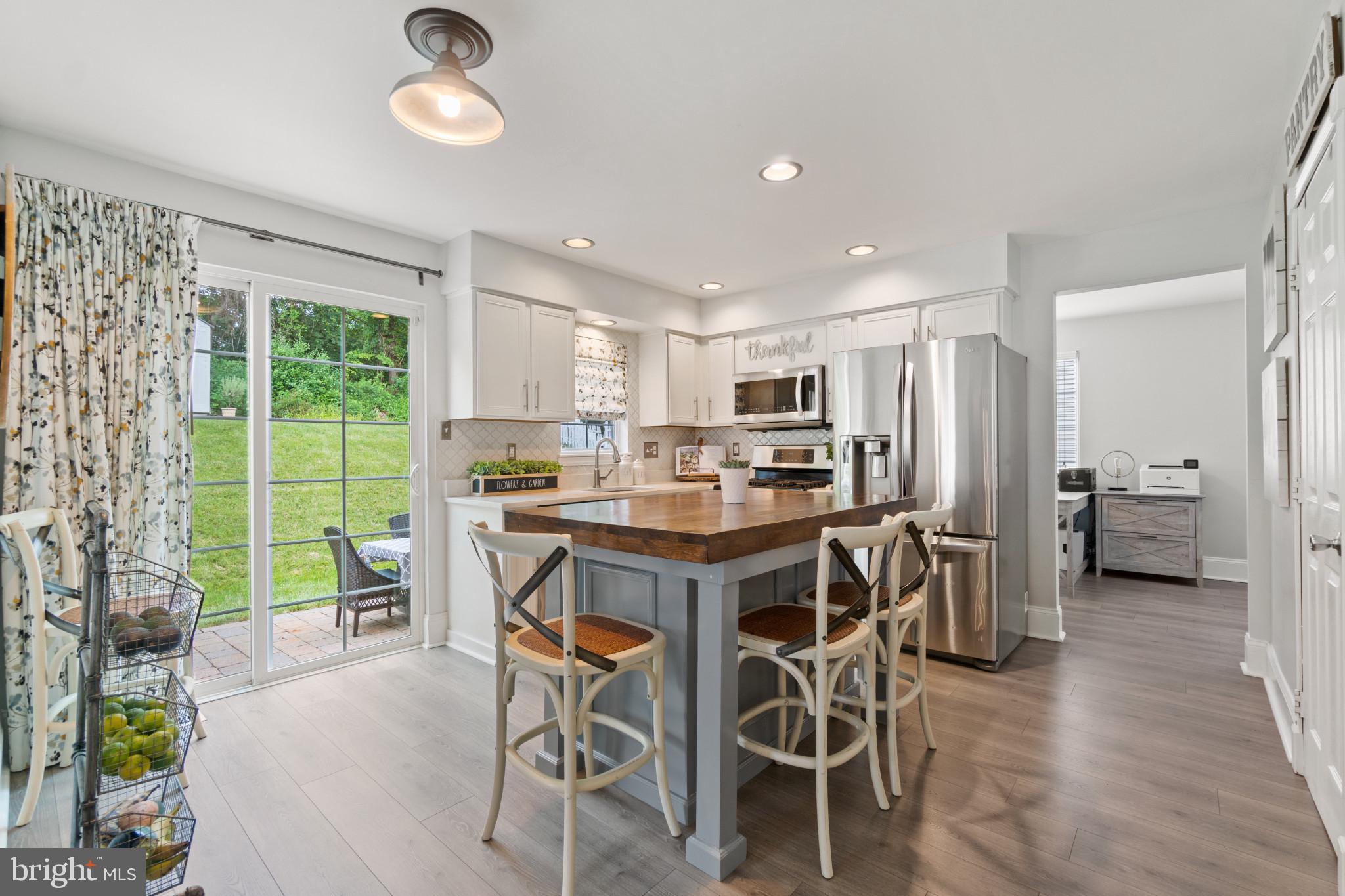 WILLOW HILL - Residential