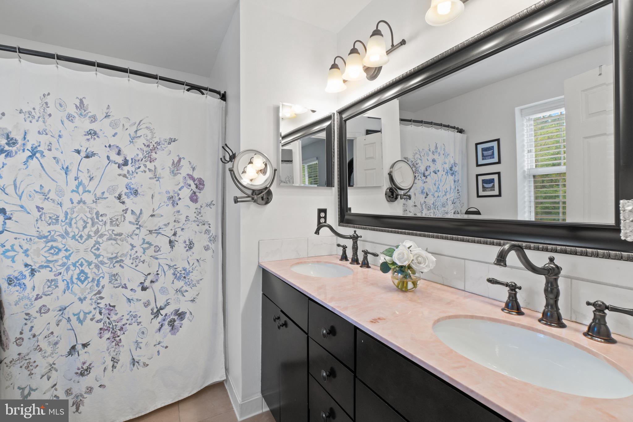 WILLOW HILL - Residential