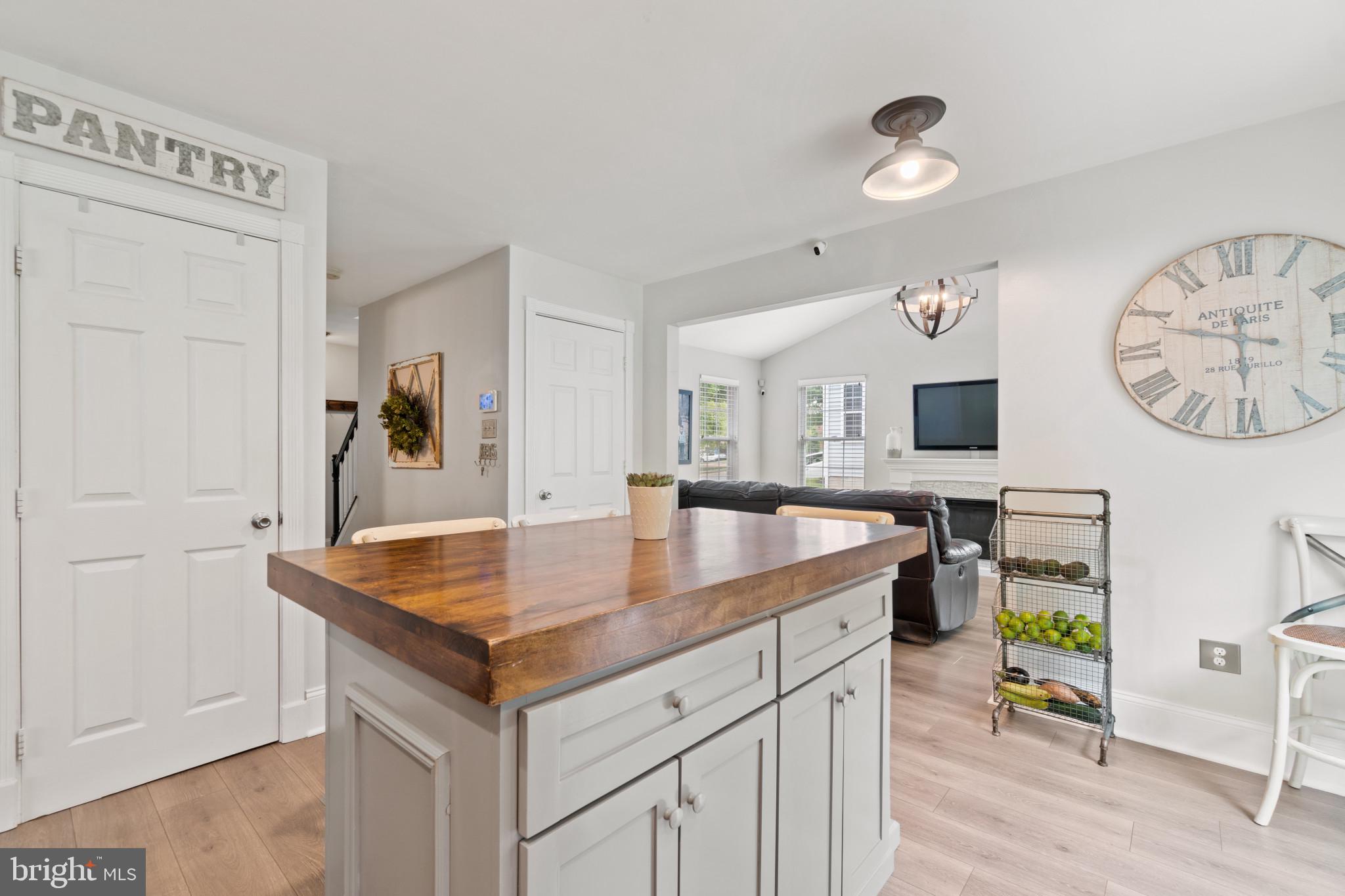 WILLOW HILL - Residential