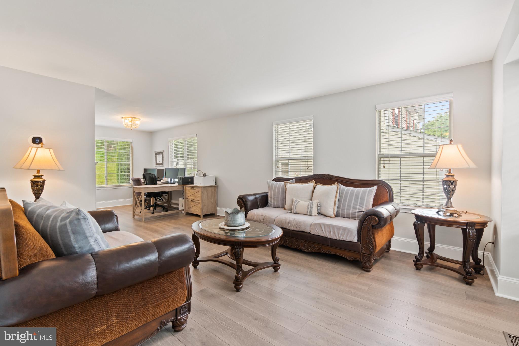 WILLOW HILL - Residential