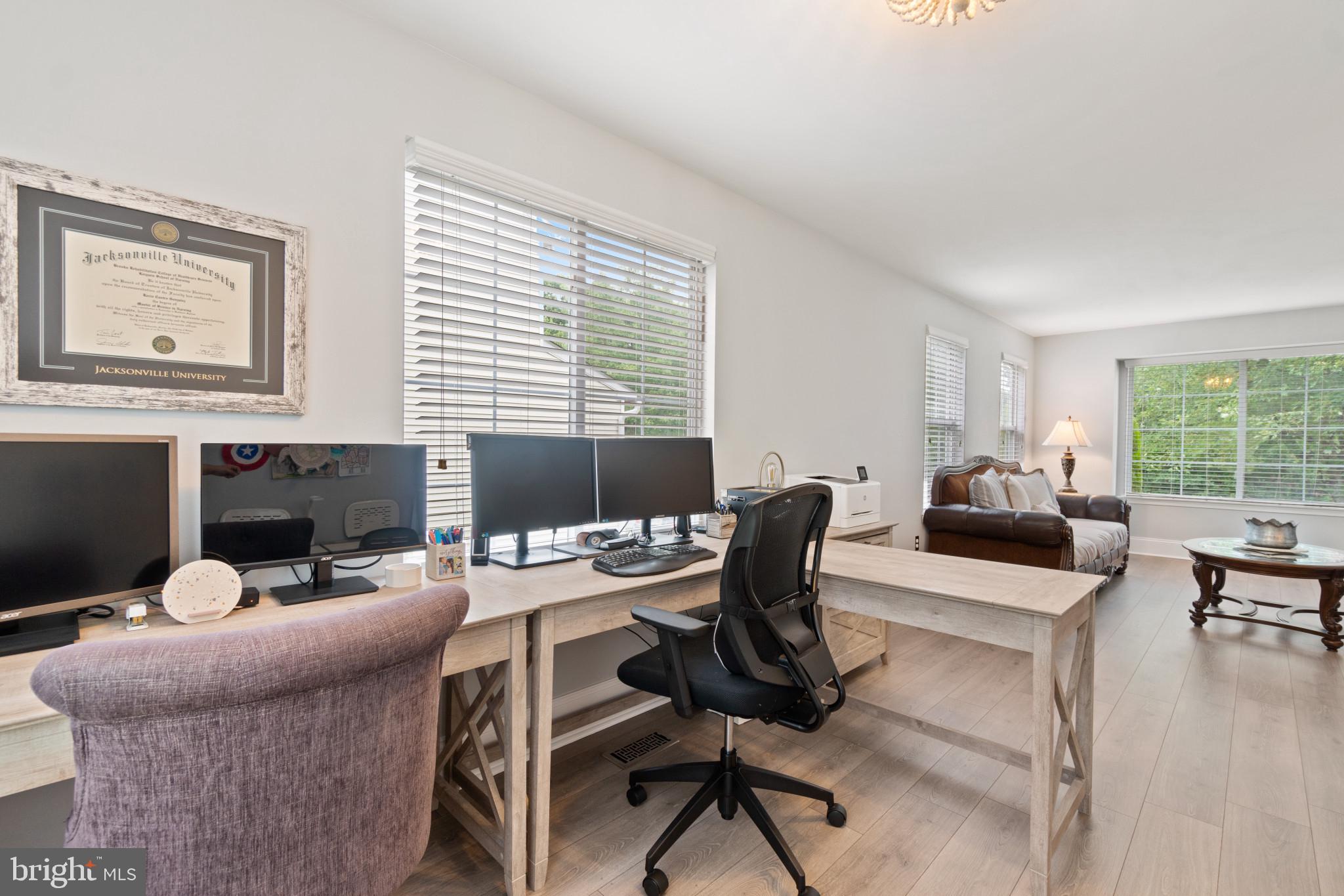 WILLOW HILL - Residential