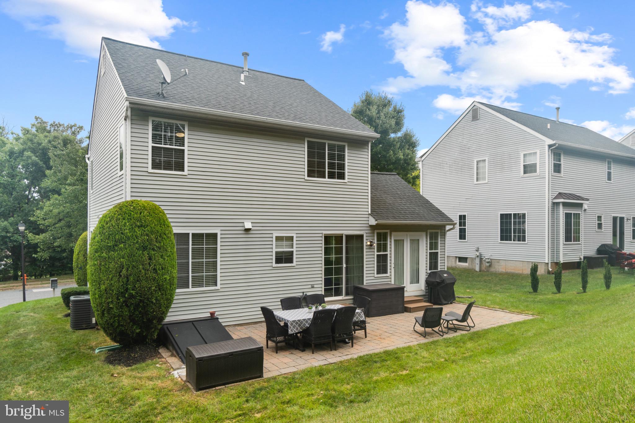 WILLOW HILL - Residential