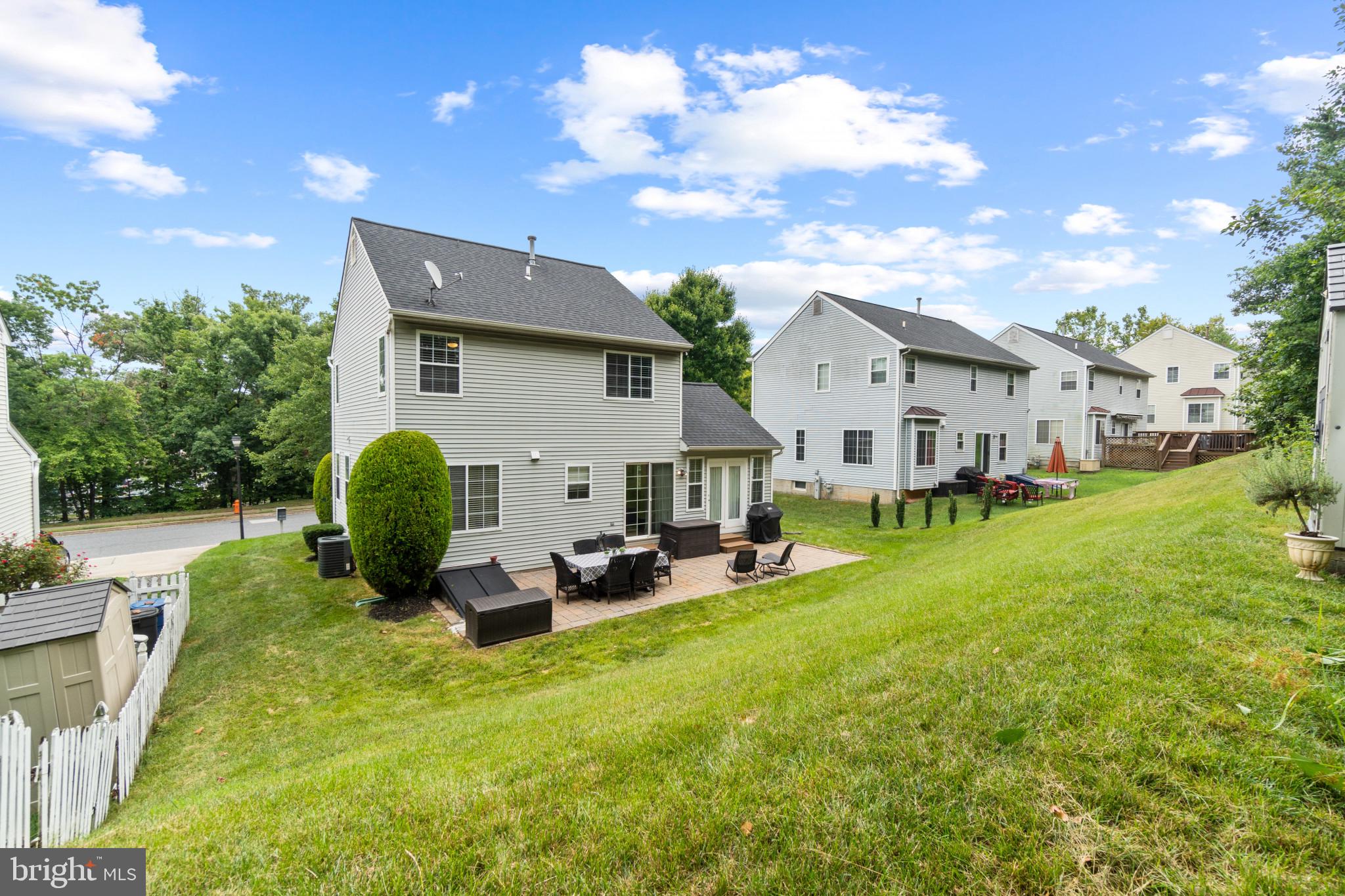 WILLOW HILL - Residential