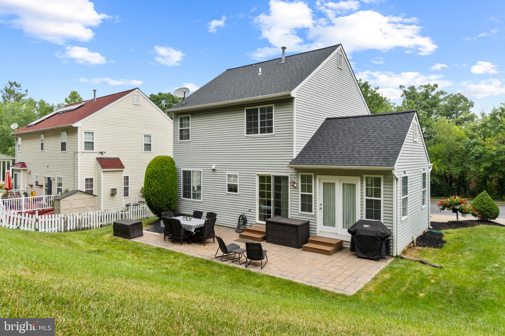 WILLOW HILL - Residential