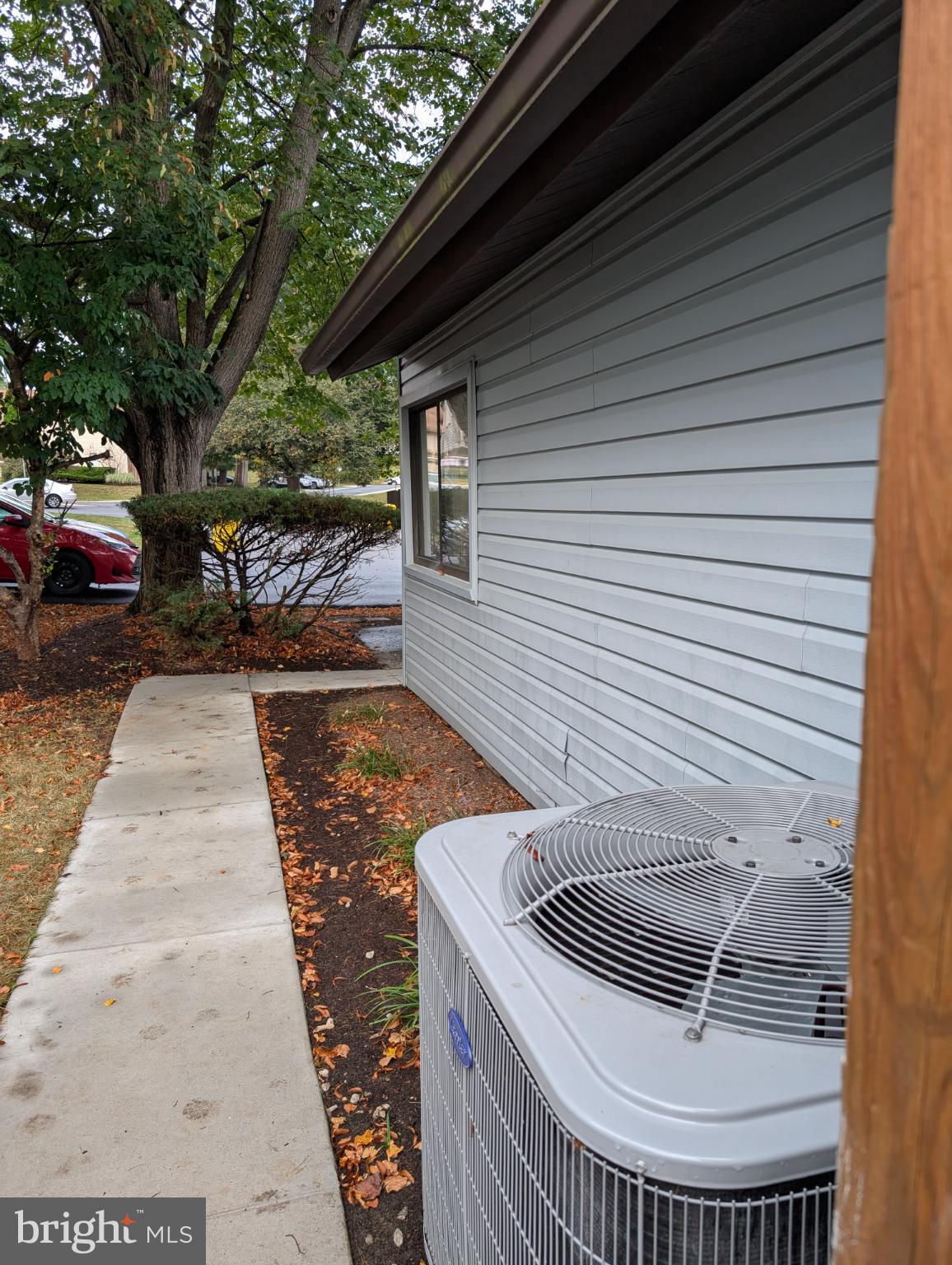 1923 EVERGLADE COURT