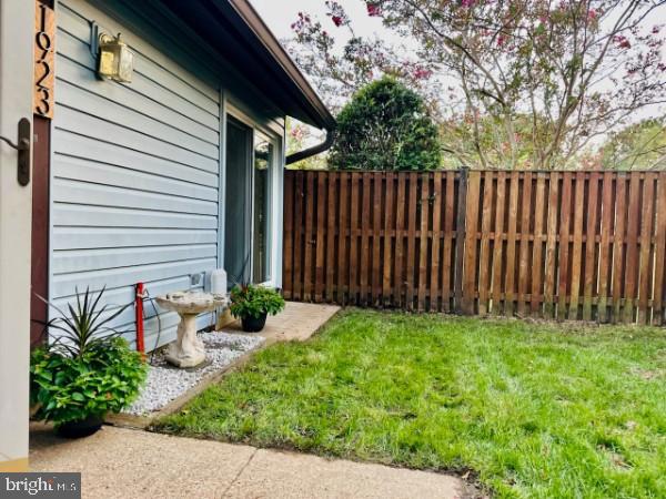 1923 EVERGLADE COURT