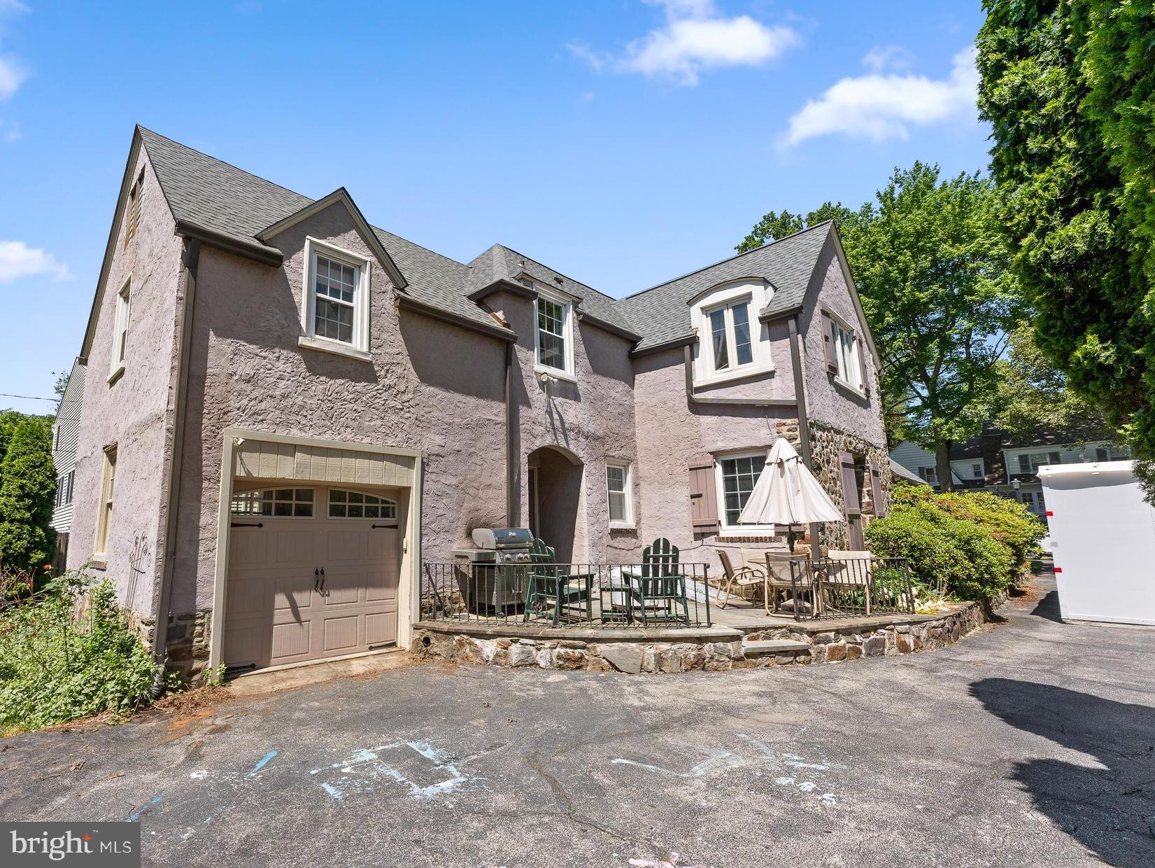 MERION GOLF MANOR - Residential