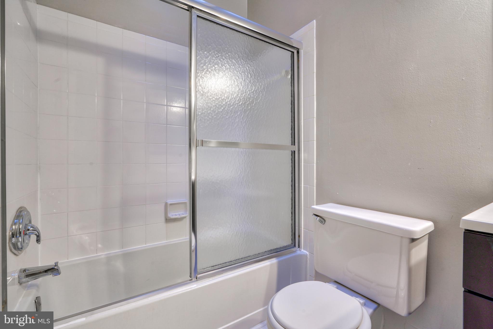 BROOKFALLS - Residential Lease