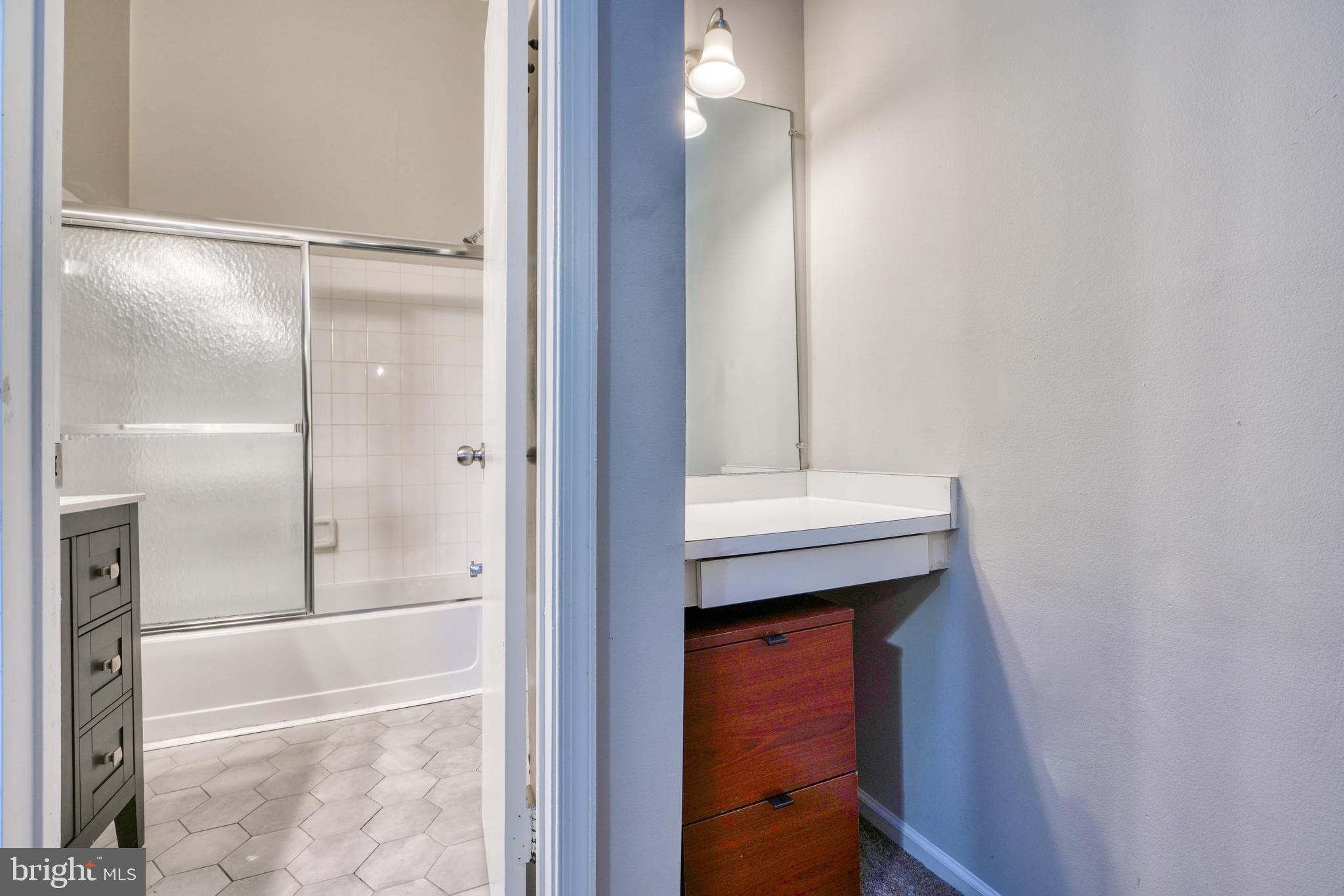 BROOKFALLS - Residential Lease