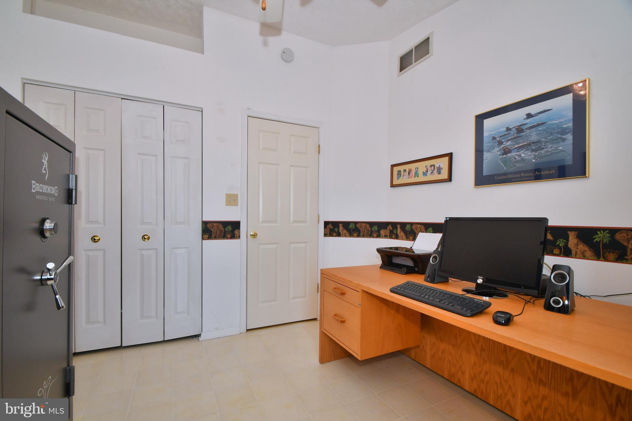 HARFORD TOWN - Residential