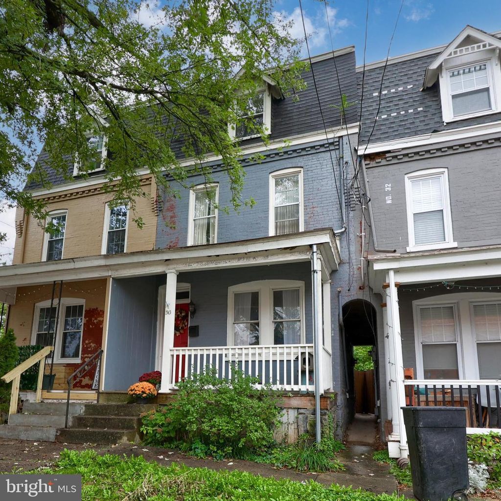 Photo of 30 Marshall St, LANCASTER, PA 17602 (MLS # PALA2058480)