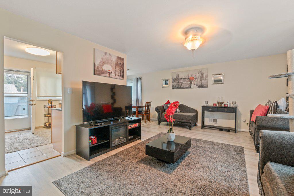 GLEN BURNIE PARK - Residential