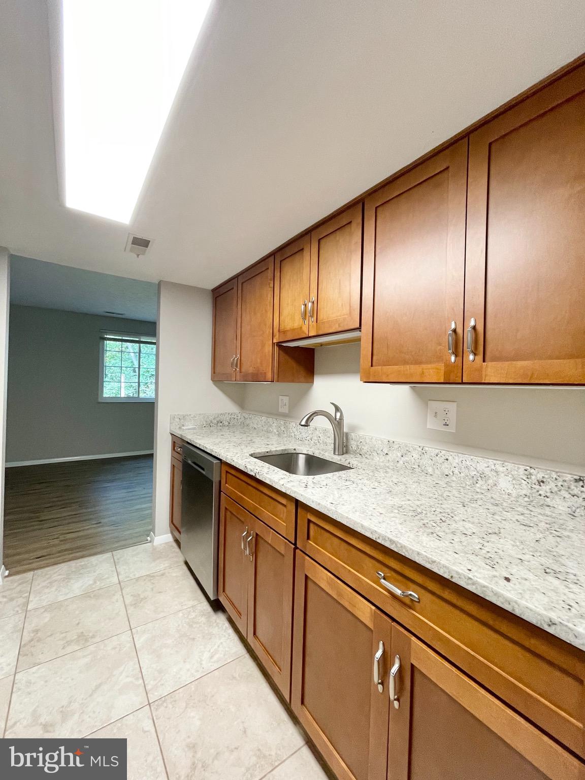 RESTON - Residential Lease