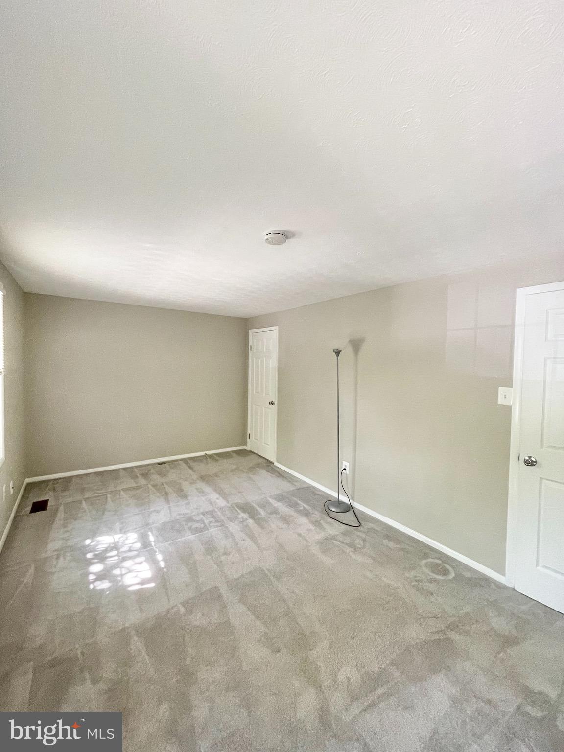 RESTON - Residential Lease