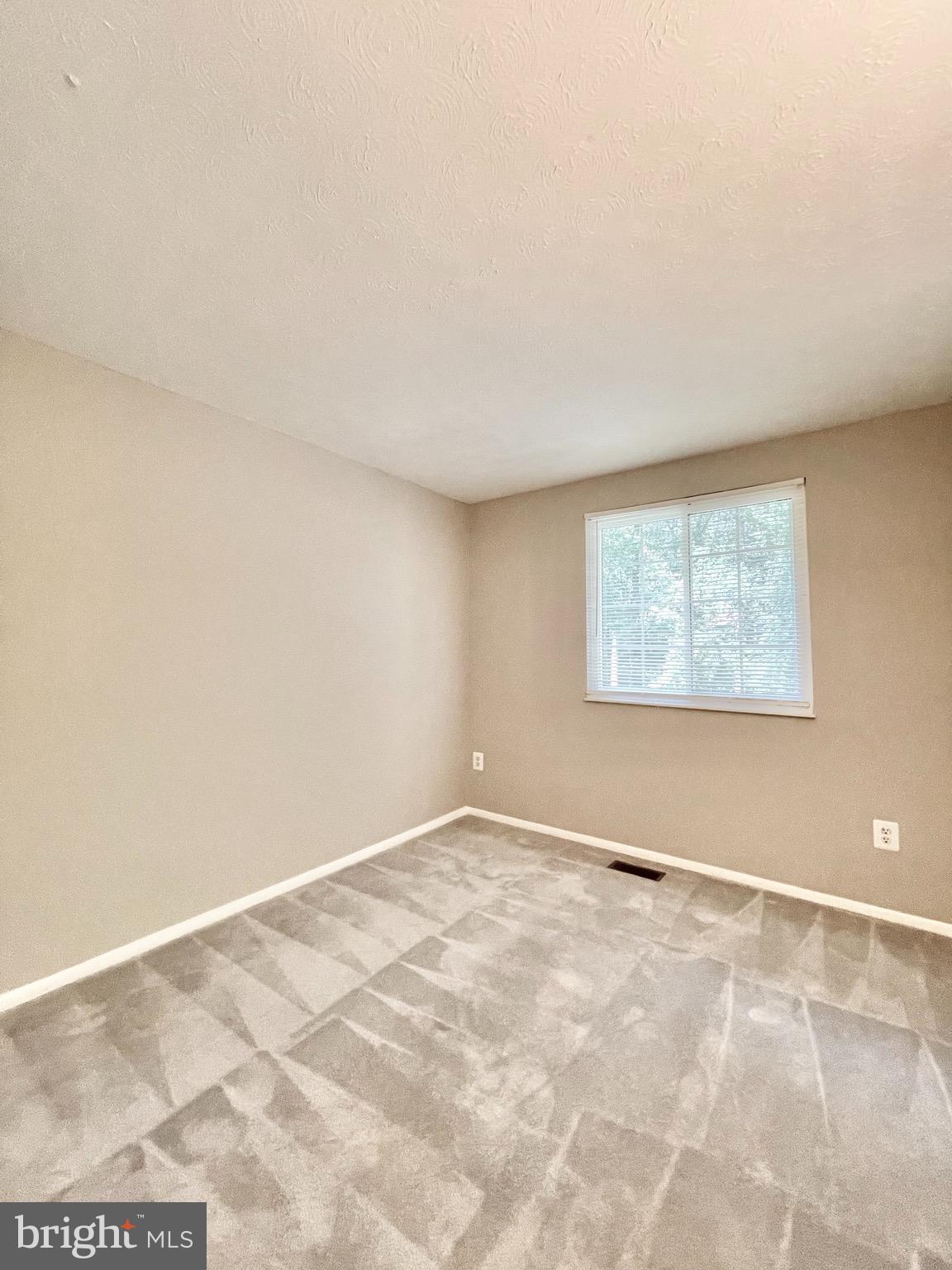 RESTON - Residential Lease