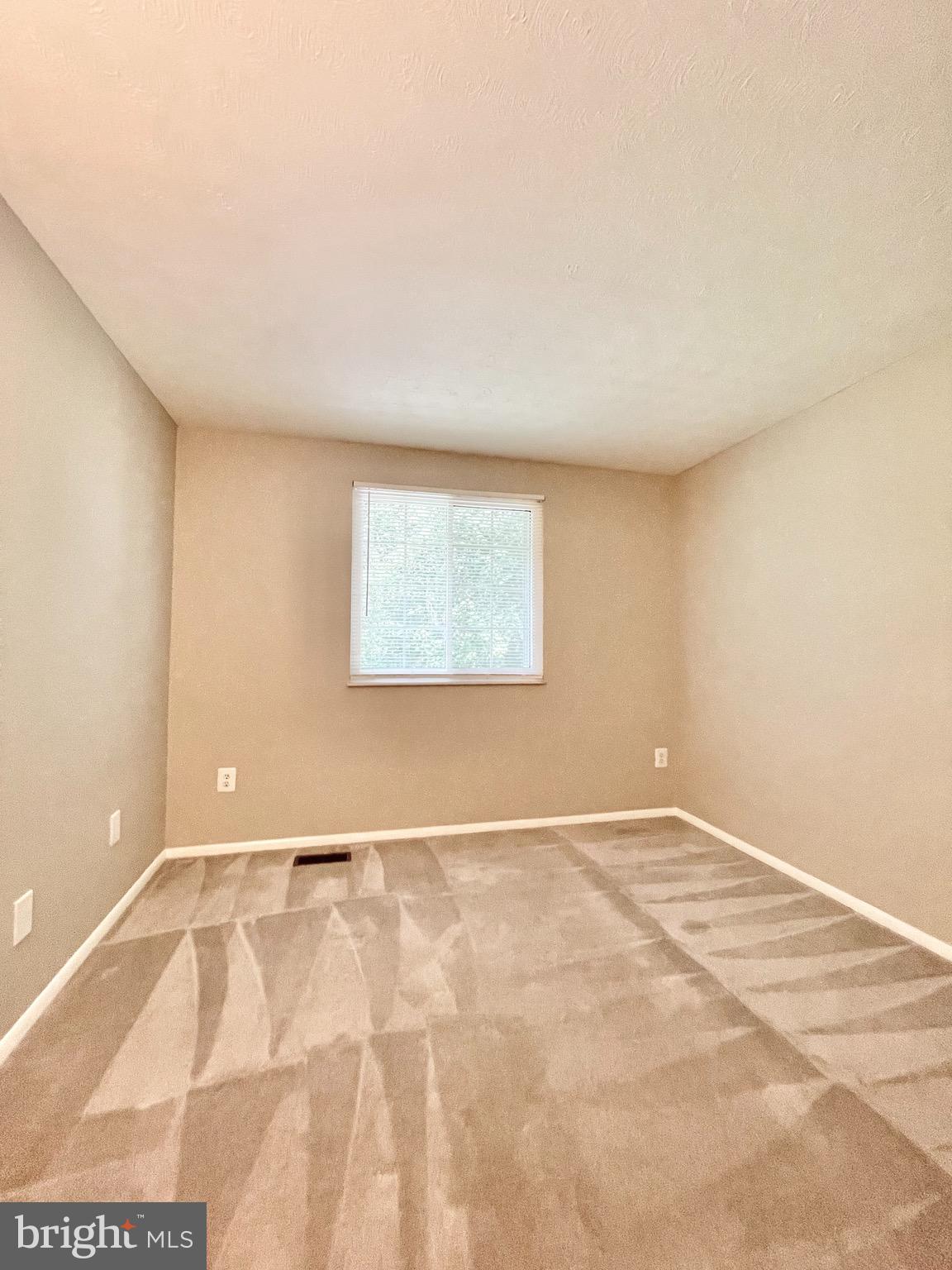 RESTON - Residential Lease