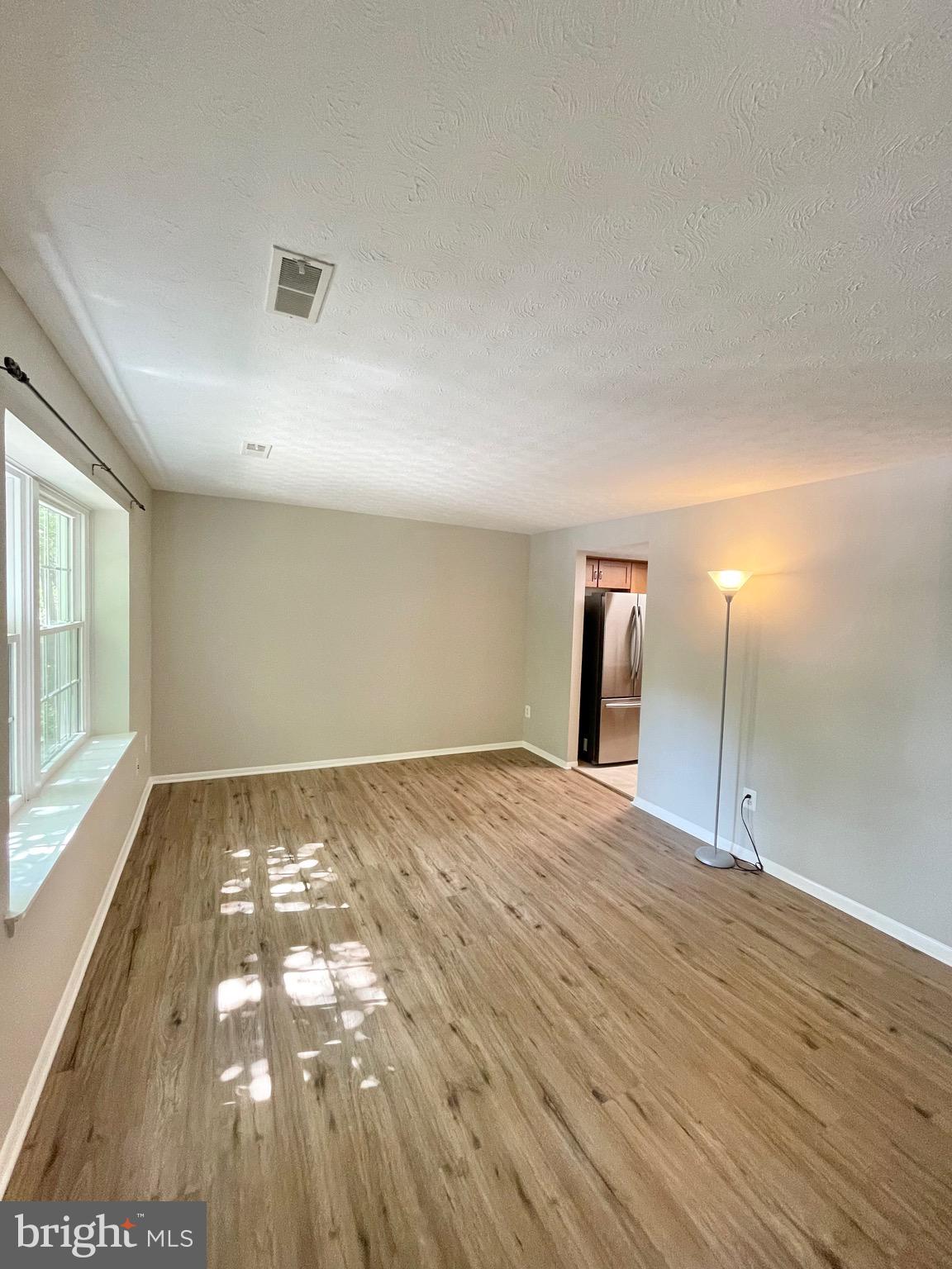 RESTON - Residential Lease