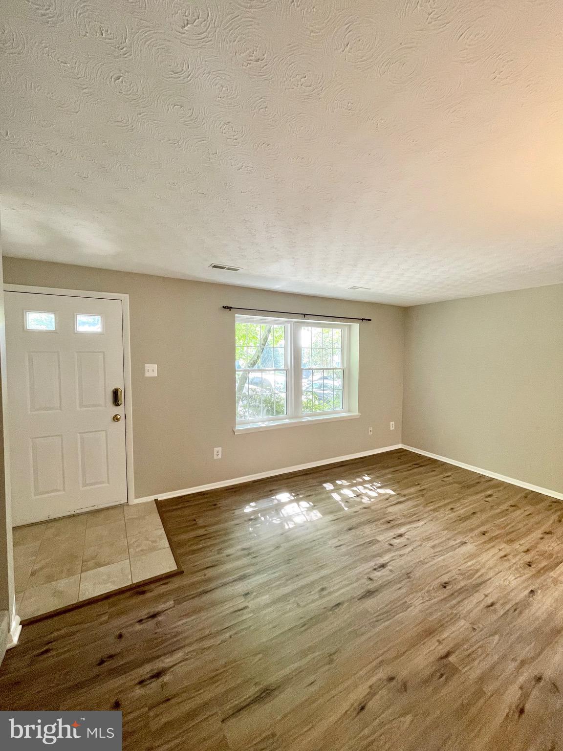 RESTON - Residential Lease