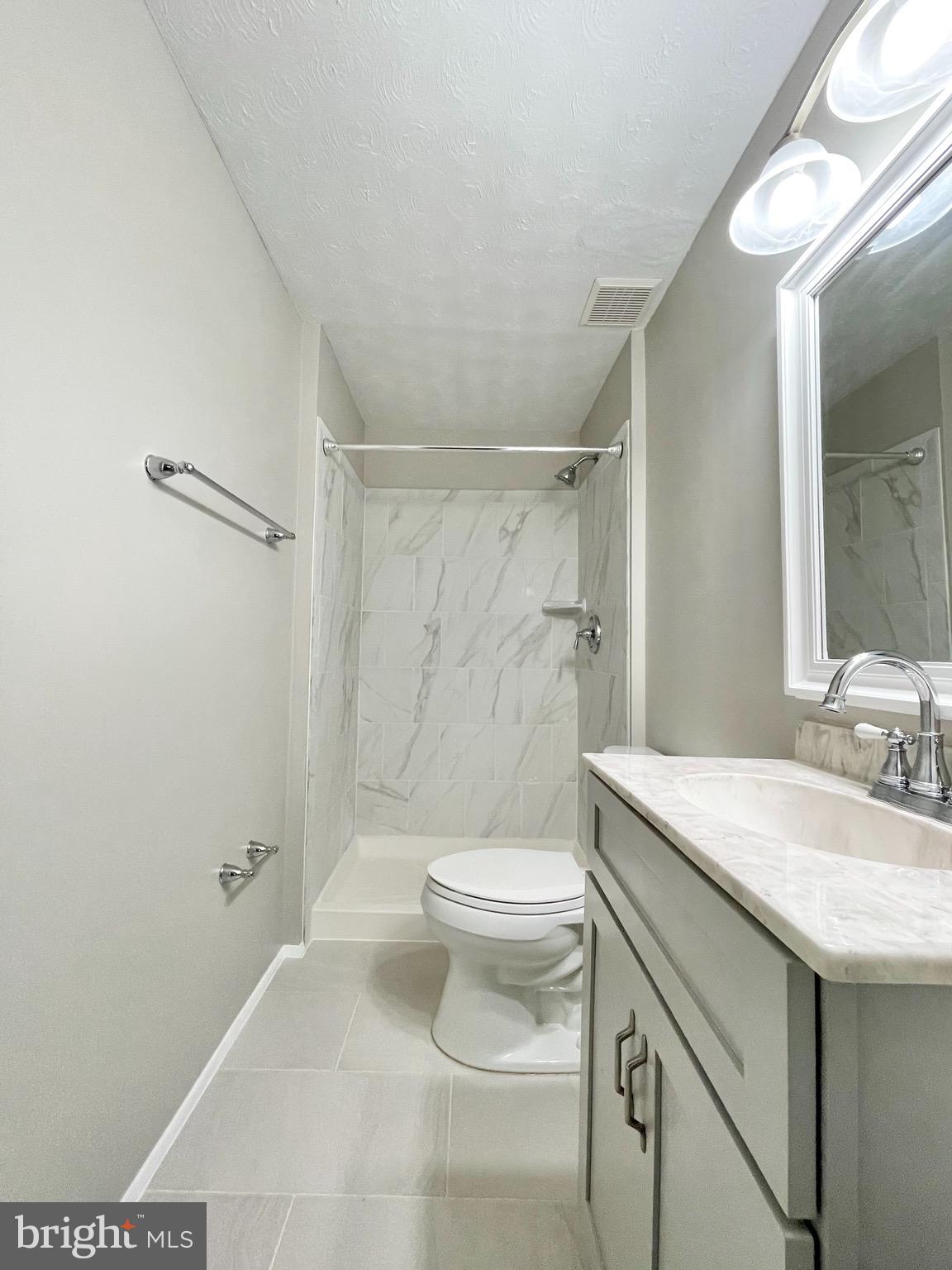 RESTON - Residential Lease