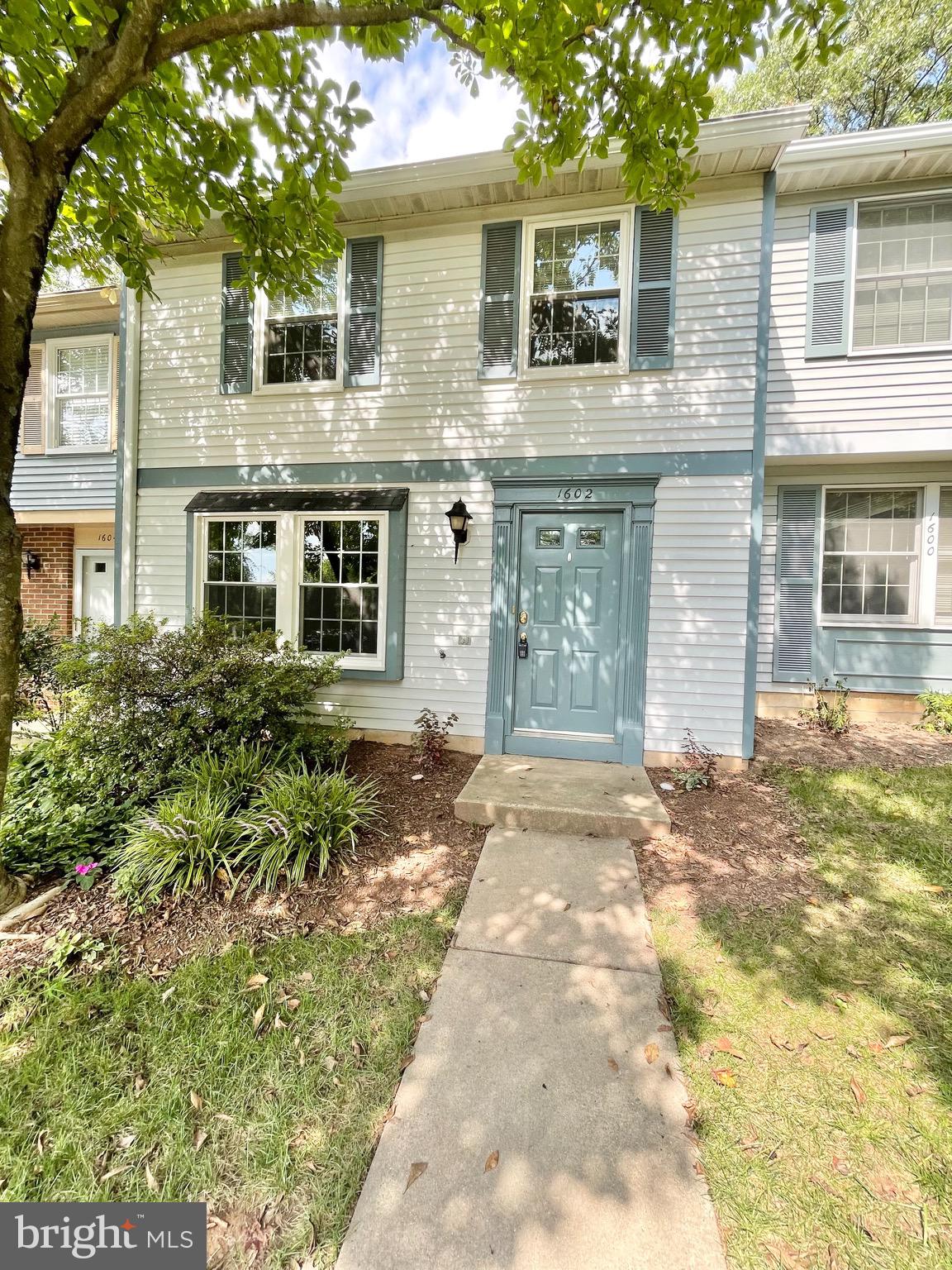 RESTON - Residential Lease