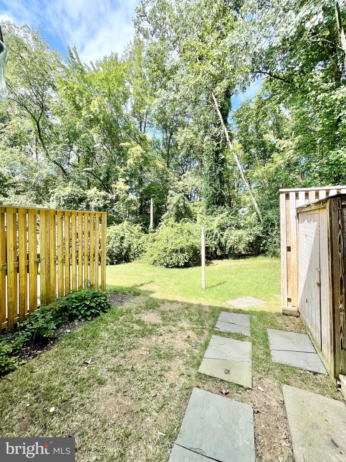 RESTON - Residential Lease