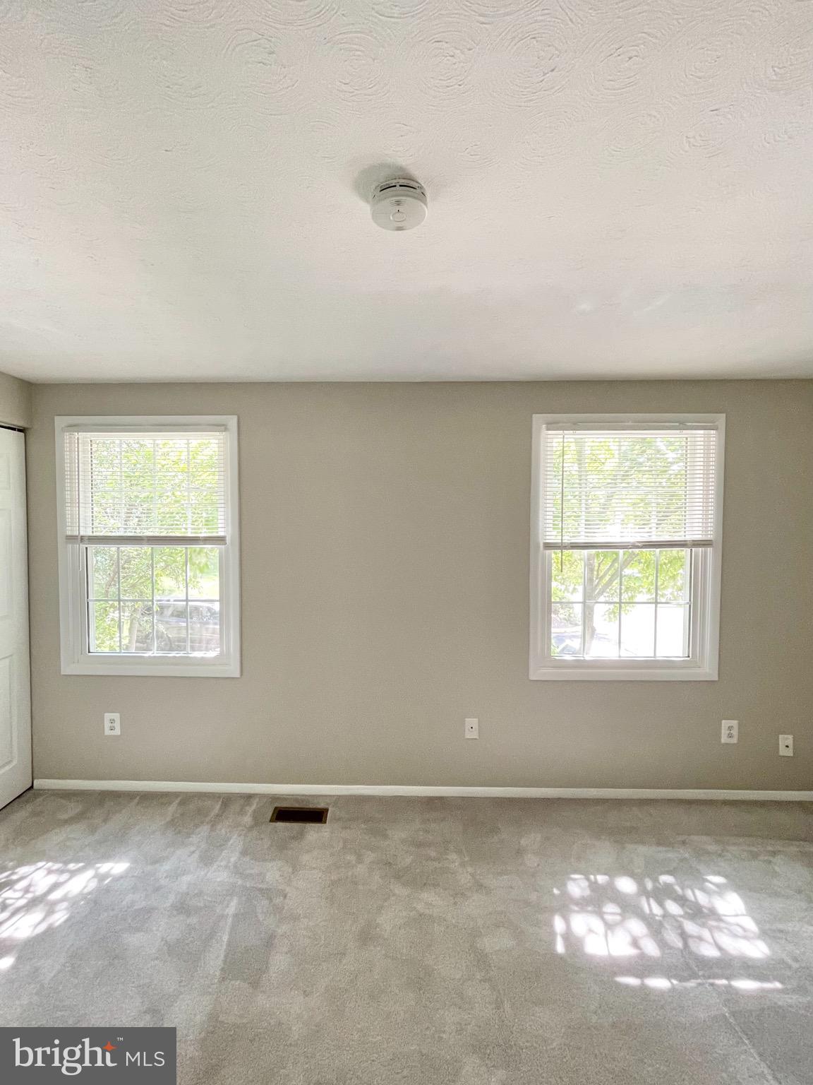 RESTON - Residential Lease