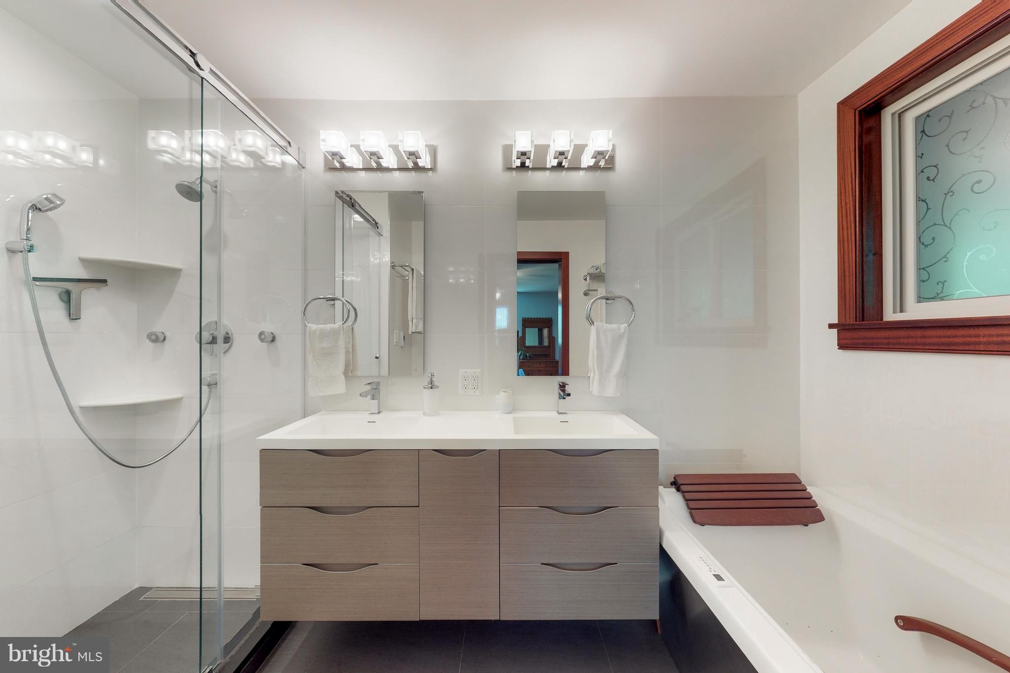 WOODLAND ACRES - Residential