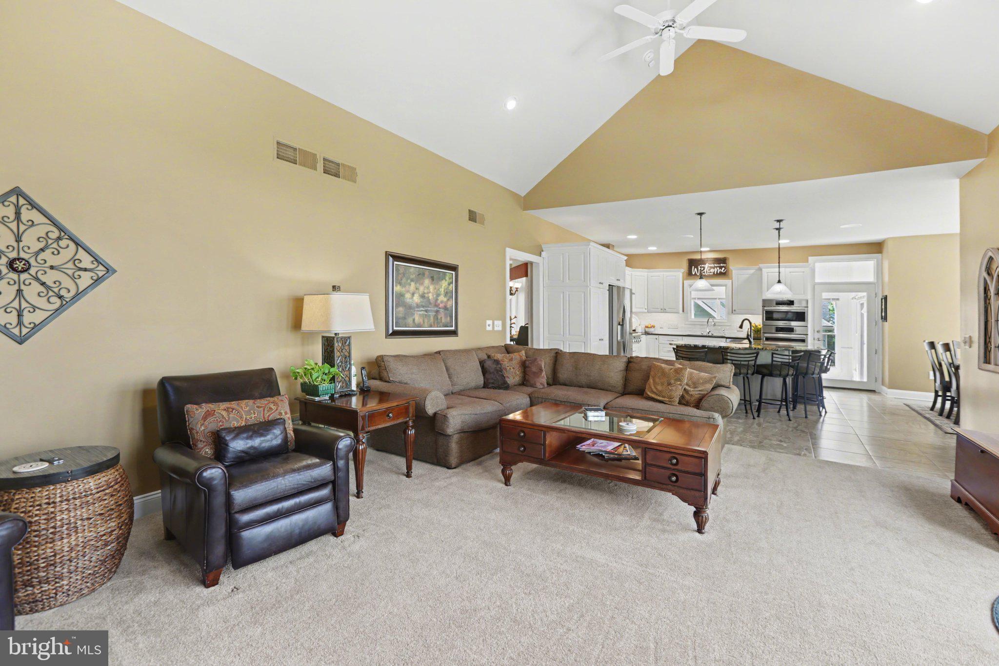 FLORIBUNDA - Residential