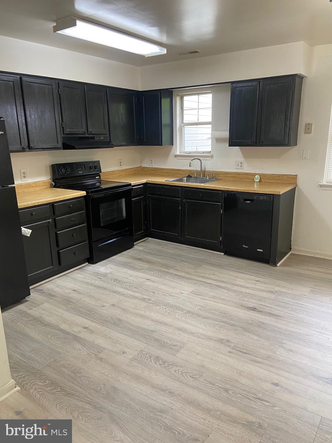 MARINE OAKS VILLAGE - Residential