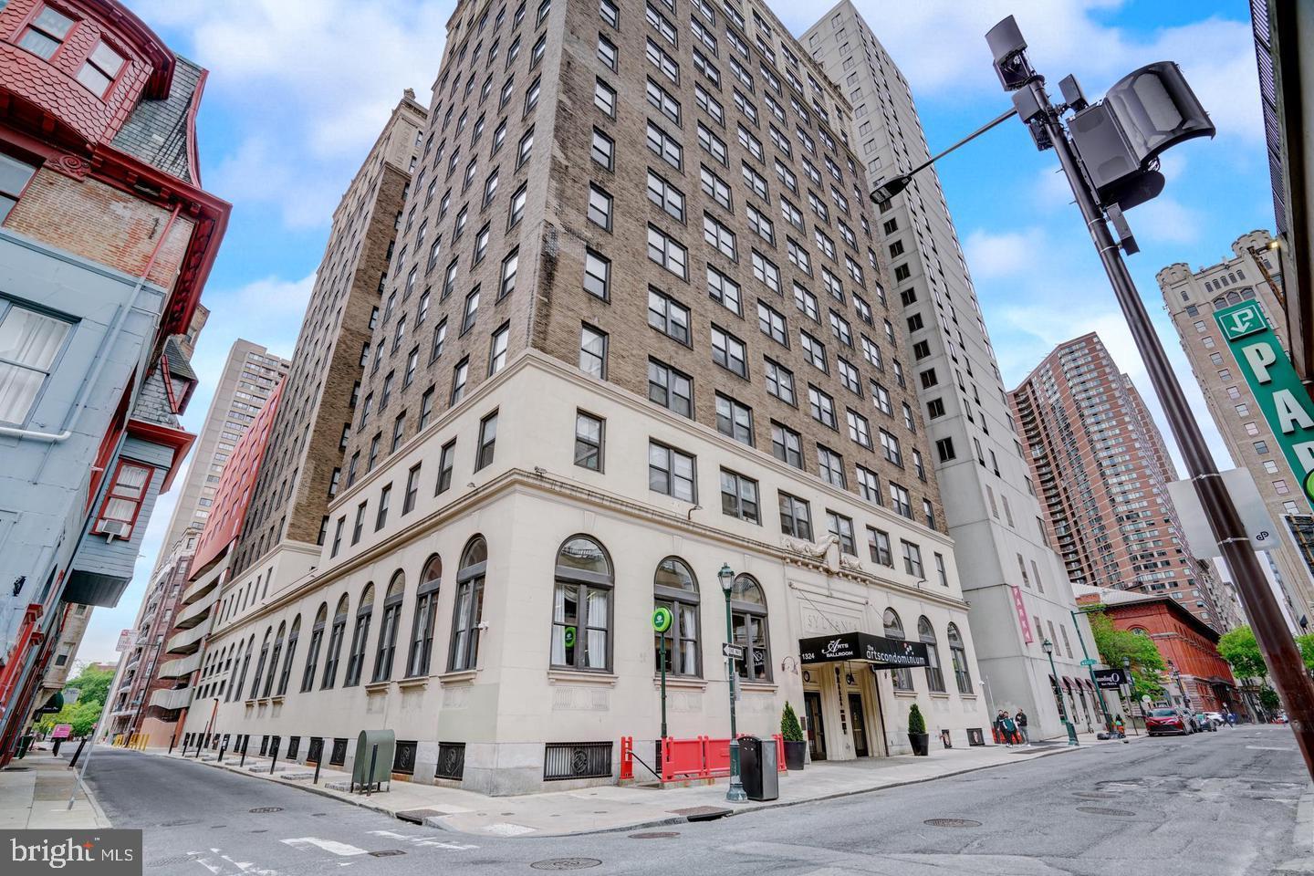 WASHINGTON SQ WEST - Residential