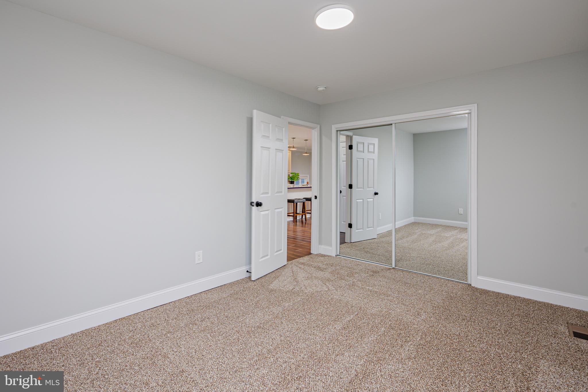 WINDSOR - Residential