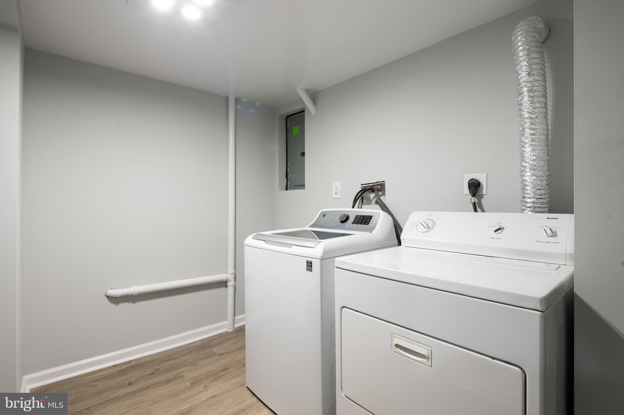 WINDSOR - Residential