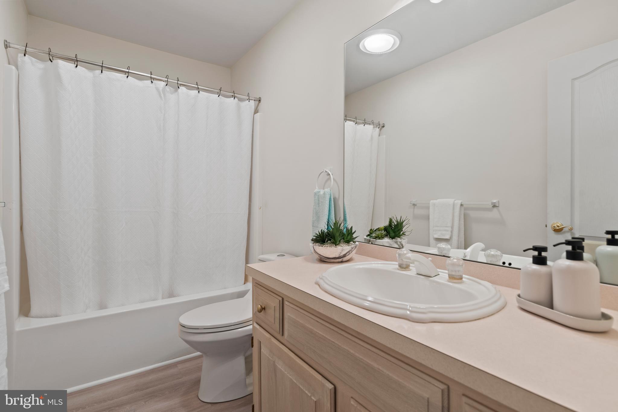 MEADOWVIEW ESTATES - Residential