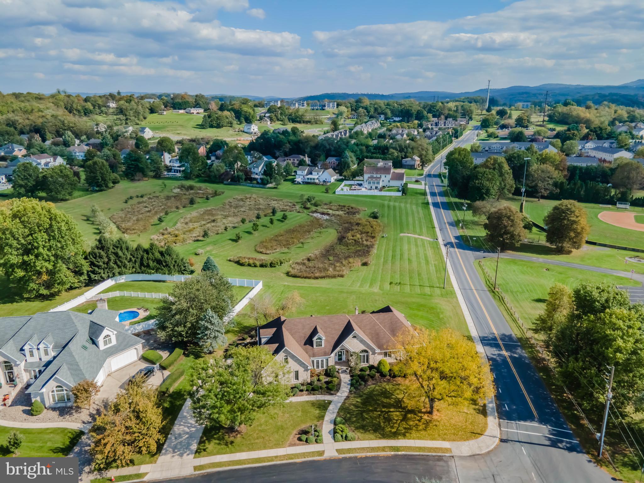 MEADOWVIEW ESTATES - Residential