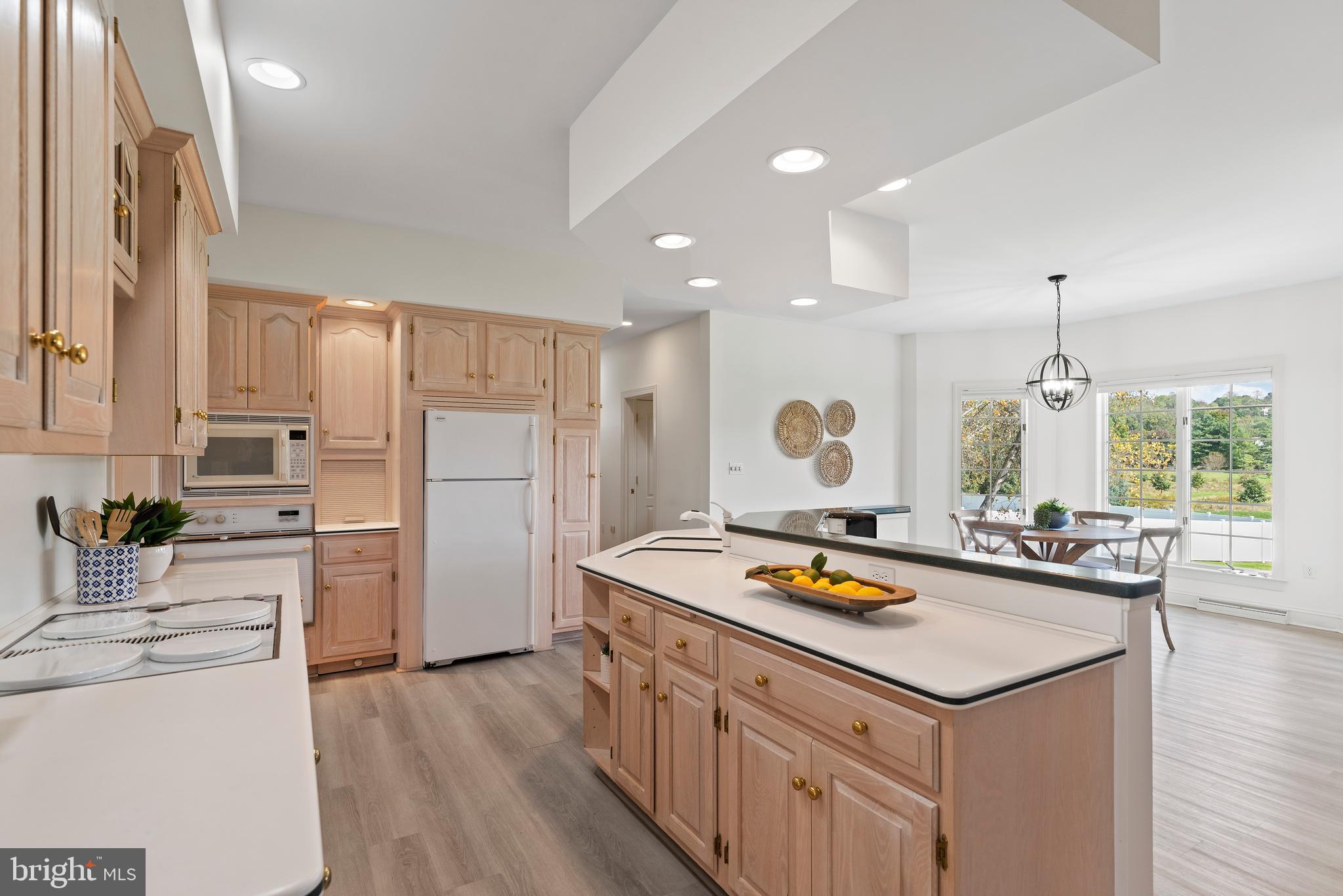 MEADOWVIEW ESTATES - Residential