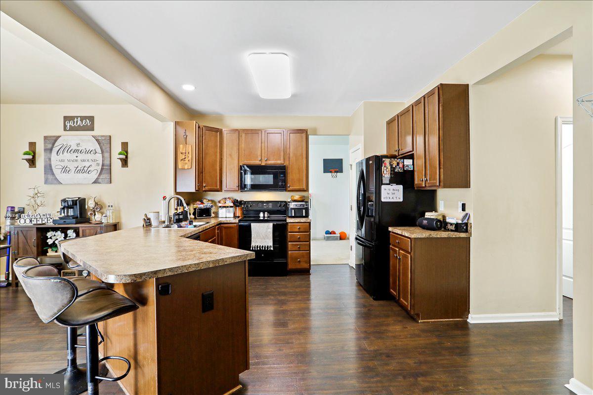 ELMWOOD FARM - Residential
